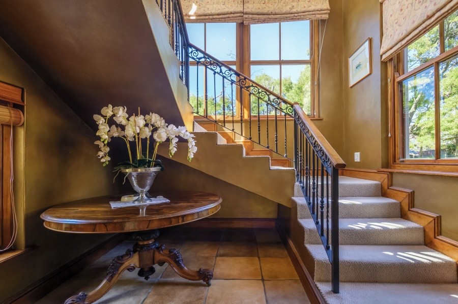 7 Bedroom Property for Sale in Zwaanswyk Western Cape